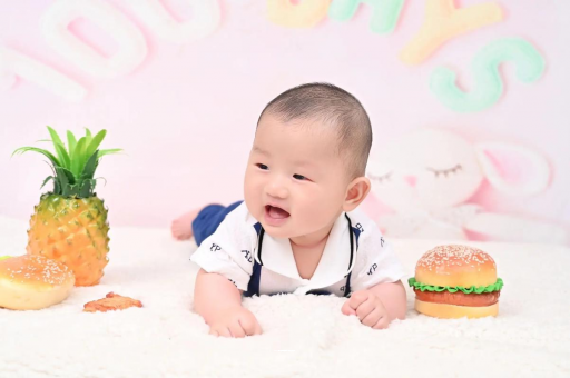 昌都八个月宝宝打嗝